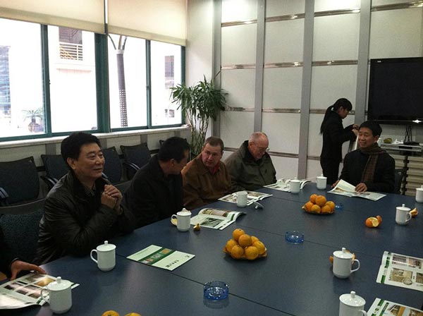 美國(guó)密蘇里州富爾頓市市長(zhǎng)里若得·本頓 美國(guó)密蘇里州富爾頓市市長(zhǎng)里若得·本頓