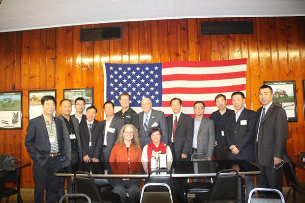 g.jpg 陳云庭先生隨溫州市總工程師研究會(huì)與溫州市機(jī)械聯(lián)合會(huì)